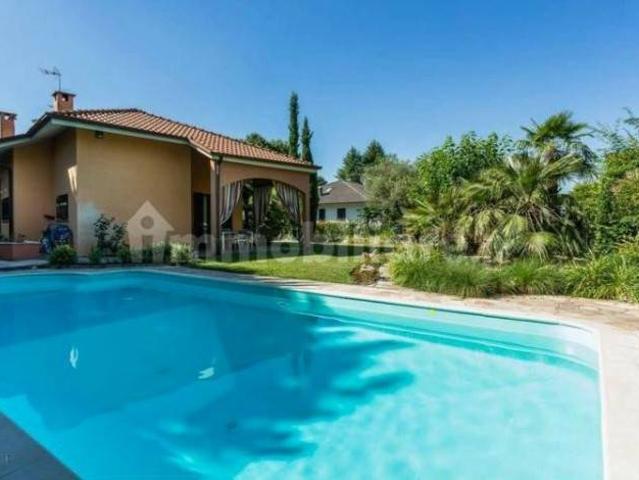 Villa in vendita a Camparada MB