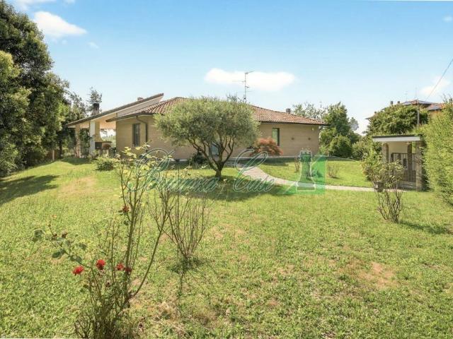 Villa in vendita a Camparada MB