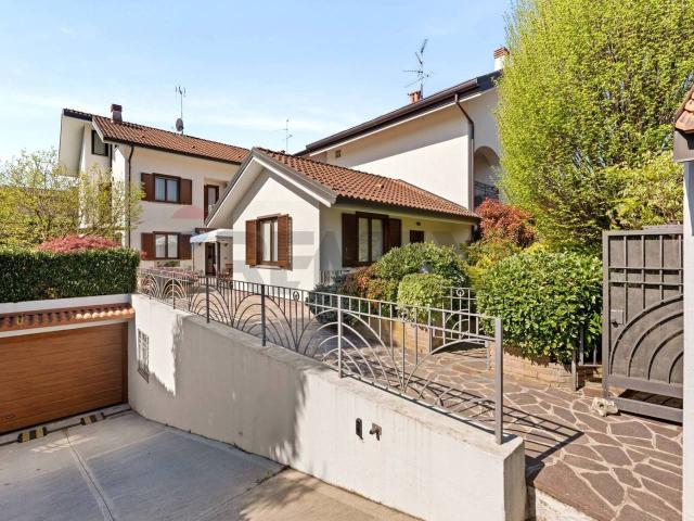 Villa in vendita a Camparada