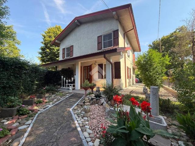 Villa in vendita a Campegine RE