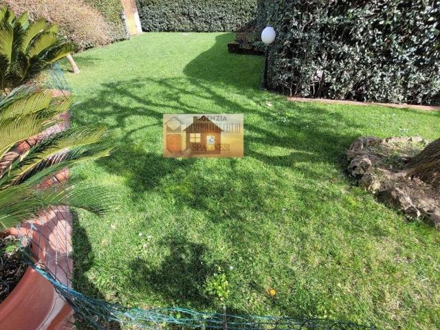 Villa in vendita a Campi Bisenzio FI