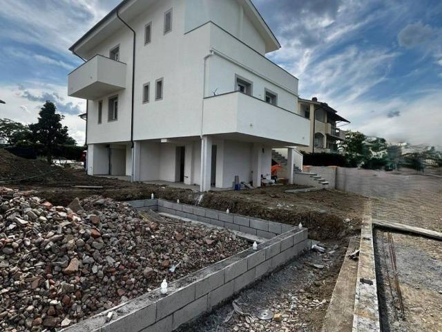 Villa in vendita a Campi Bisenzio FI
