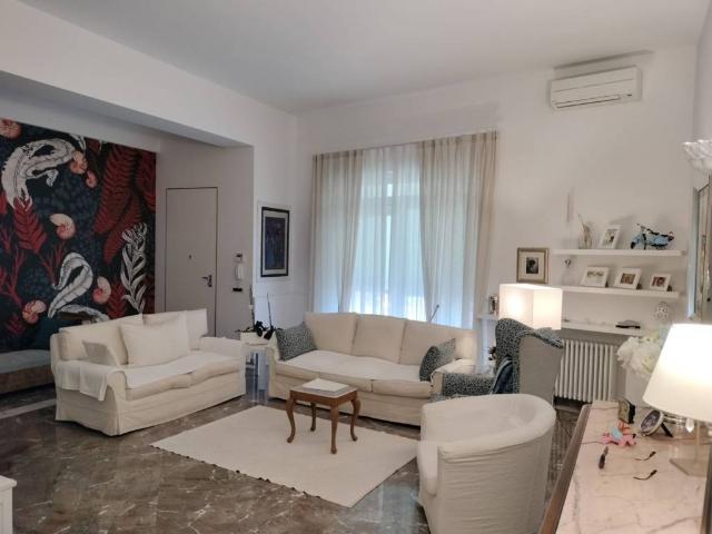 Villa in vendita a Campi Bisenzio FI