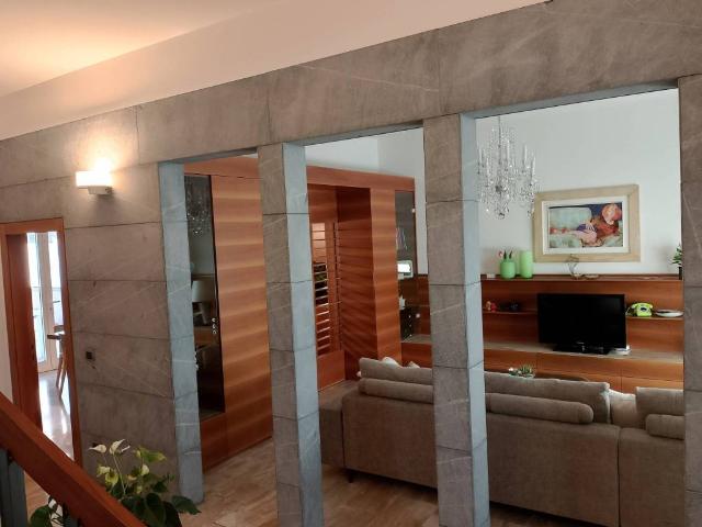 Villa in vendita a Campi Bisenzio FI