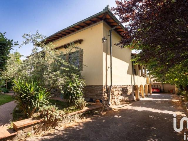Villa in vendita a Campi Bisenzio FI