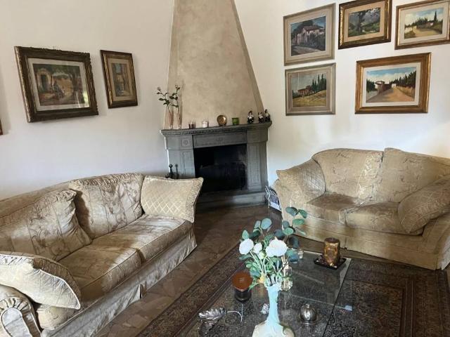 Villa in vendita a Campi Bisenzio FI