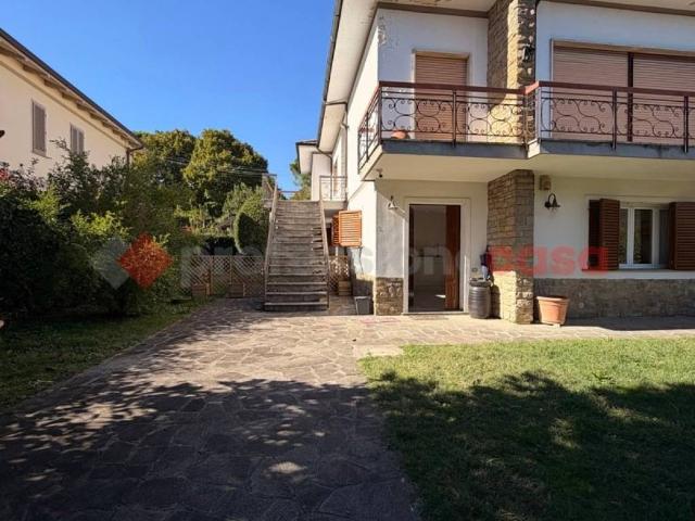 Villa in vendita a Campi Bisenzio FI