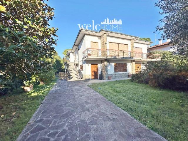Villa in vendita a Campi Bisenzio FI