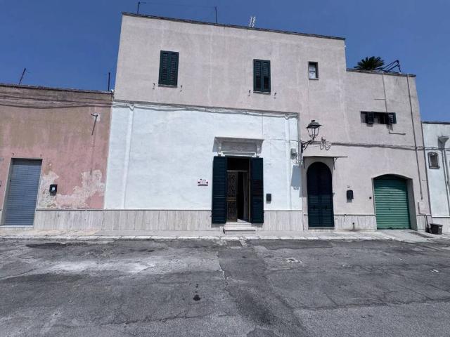 Villa in vendita a Campi Salentina LE