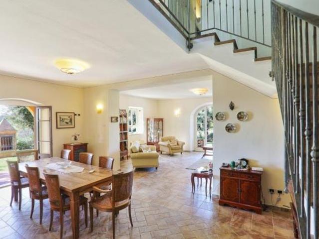 Villa in vendita a Campiglia Marittima 300 mq Rif: 1396504