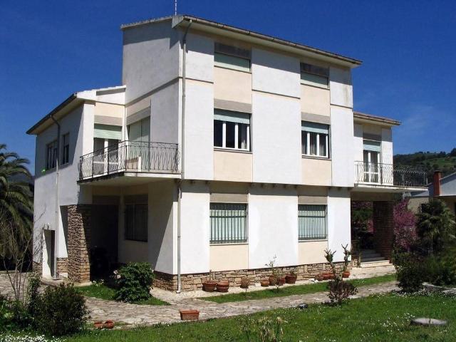 Villa in vendita a Campiglia Marittima LI