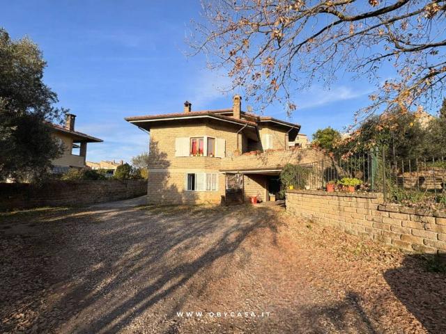 Villa in vendita a Canale Monterano RM