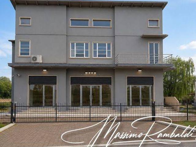 Villa in vendita a Canaro RO
