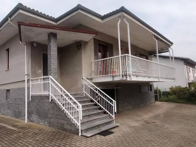 Villa in vendita a Candelo BI