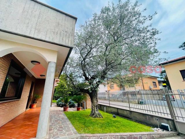 Villa in vendita a Canegrate