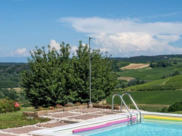 Villa in vendita a Canelli