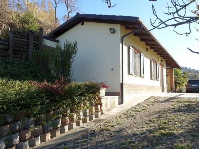 Villa in vendita a Canelli