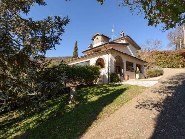 Villa in vendita a Canepina VT