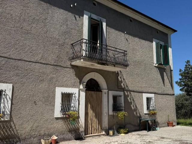 Villa in vendita a Canosa Sannita CH