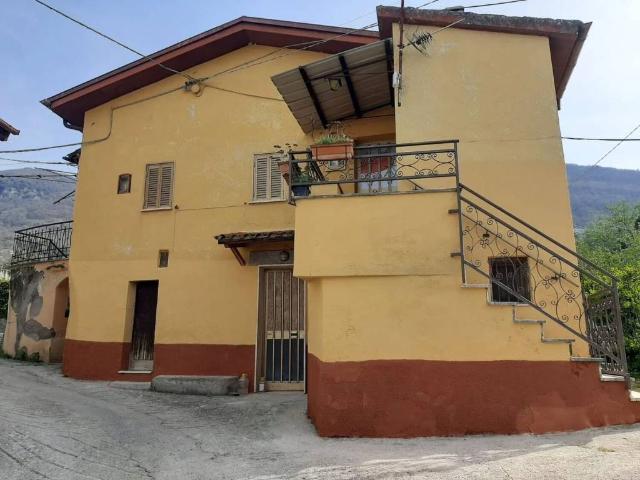 Villa in vendita a Cantalice RI