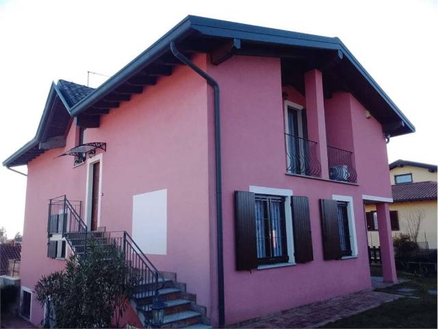 Appartamento in vendita a Cantello VA