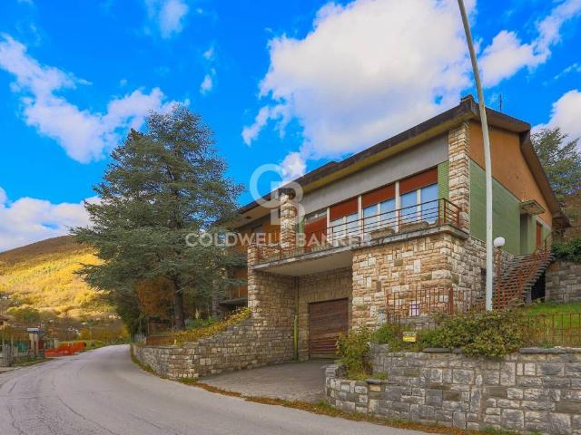 Villa in vendita a Cantiano PU