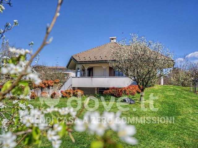 Villa in vendita a Cantù CO