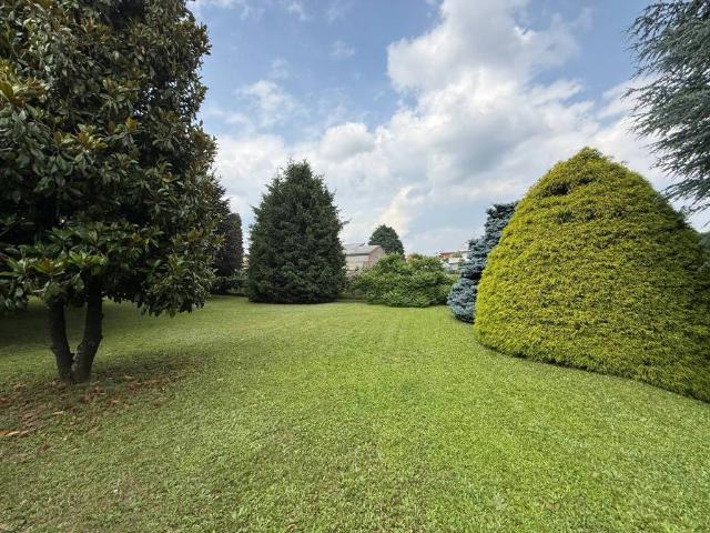 Villa in vendita a Cantù CO
