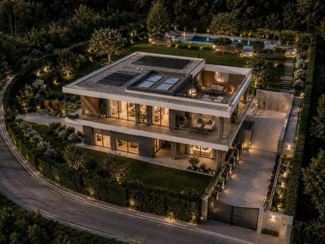 Villa in vendita a Cantù CO
