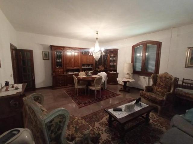 Villa in vendita a Capanne Montopoli in Val d'Arno 350 mq Rif: 1099342