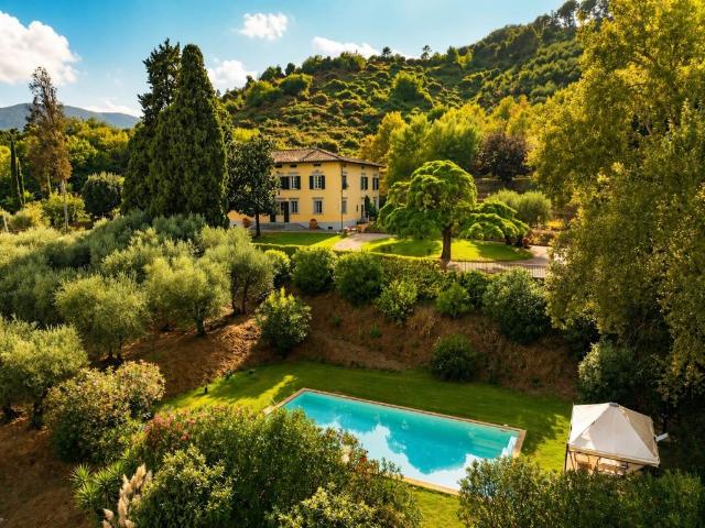 Villa in vendita a Capannori, Colle Di Compito