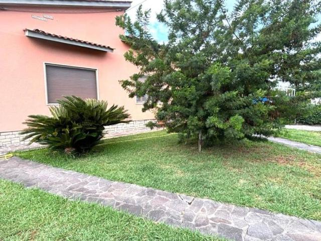 Villa in vendita a Capannori LU