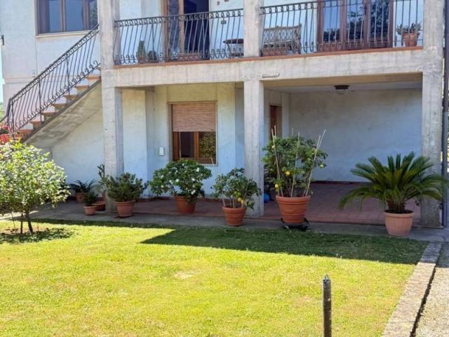 Villa in vendita a Capannori LU