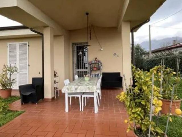 Villa in vendita a Capannori LU