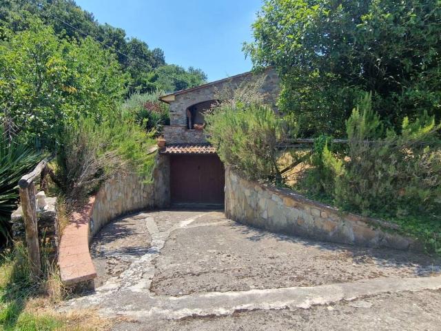 Villa in vendita a Capannori LU