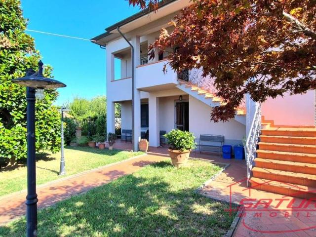 Villa in vendita a Capannori LU