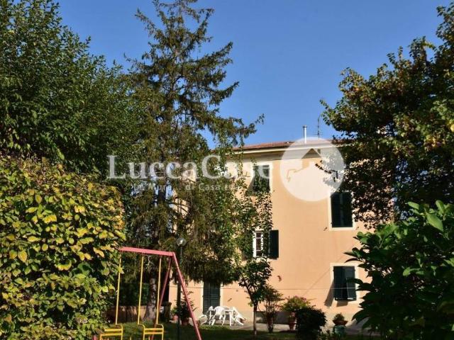 Villa in vendita a Capannori LU