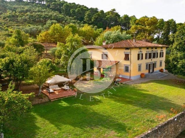 Villa in vendita a Capannori LU