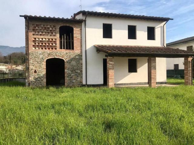 Villa in vendita a Capannori LU