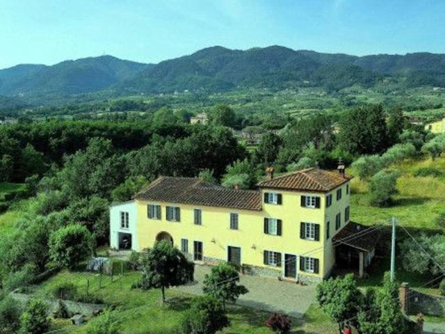 Villa in vendita a Capannori