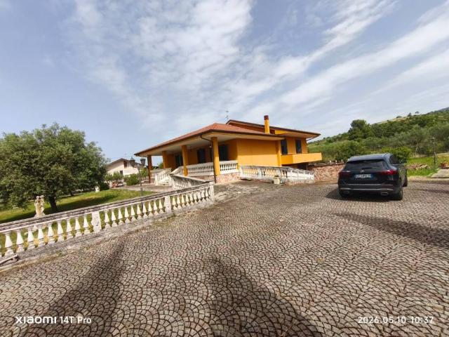 Villa in vendita a Capaccio Paestum SA