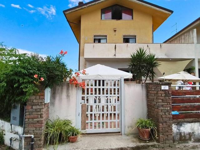 Villa in vendita a Capaccio Paestum SA