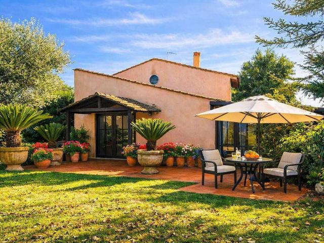 VILLA in VENDITA a CAPENA di 6 vani