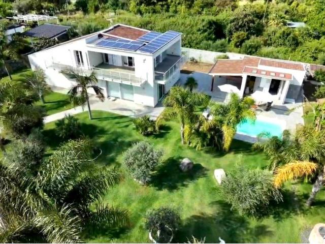 Villa in vendita a Capo d'Orlando ME