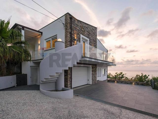Villa in vendita a Capo d'Orlando ME