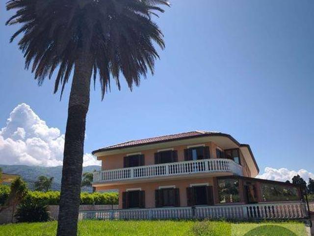 Villa in vendita a Capo d'Orlando ME