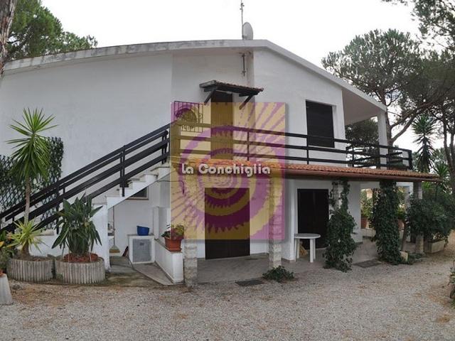 VILLA in VENDITA a CAPOLIVERI di 5 vani