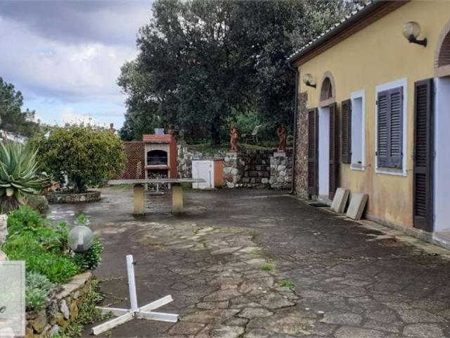 Villa in vendita a Capoliveri LI