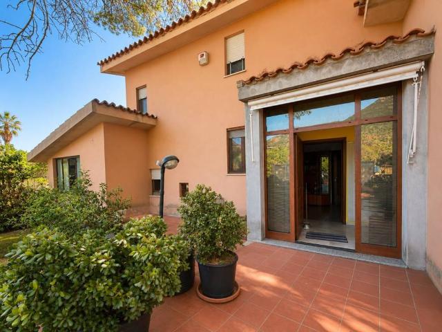 Villa in vendita a Capoterra CA