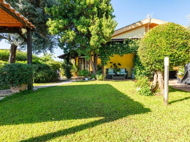 Villa in vendita a Capoterra CA